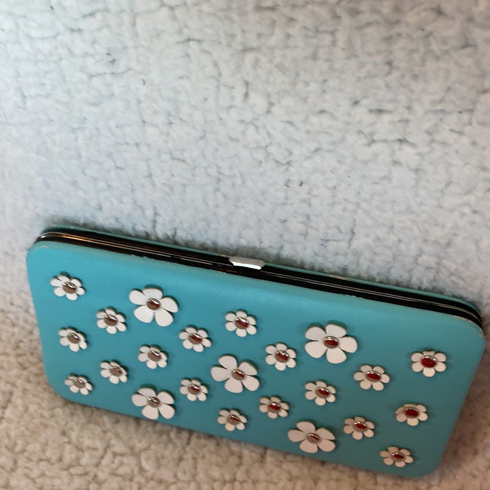 Wallet - Picture 3 of 4